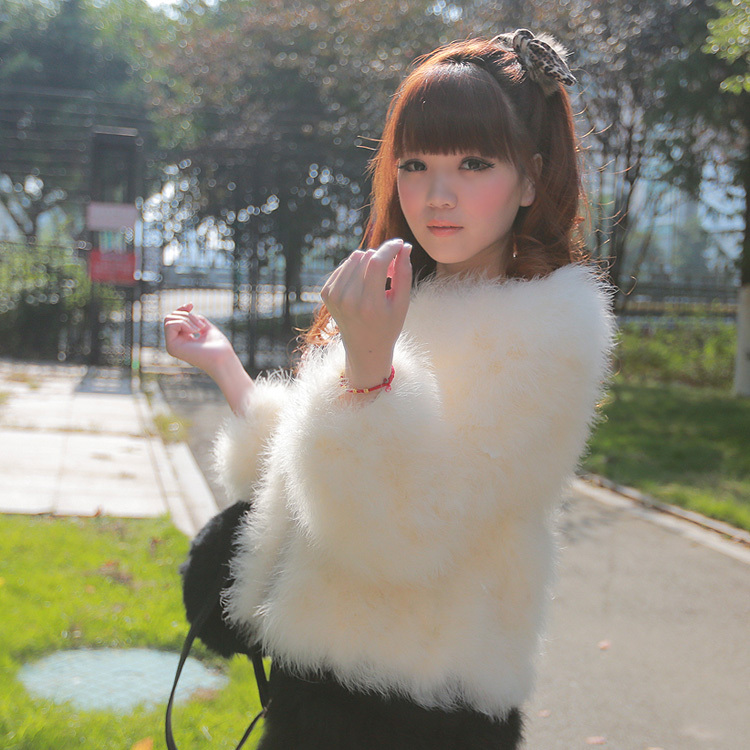 Star-shop elegant beige ostrich wool fur coat