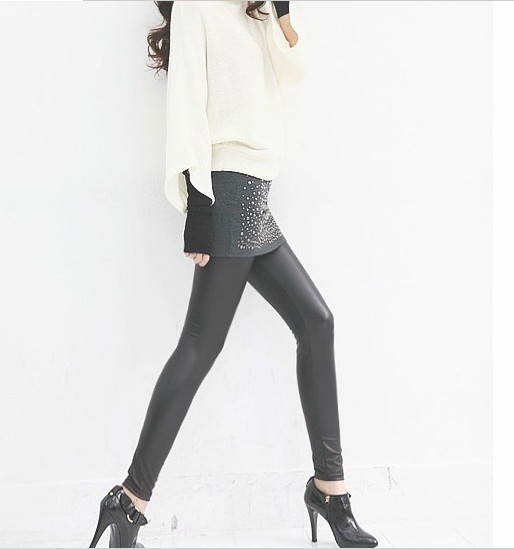 The new during the spring and autumn 2013 black imitation leather yaguang slimming leggings