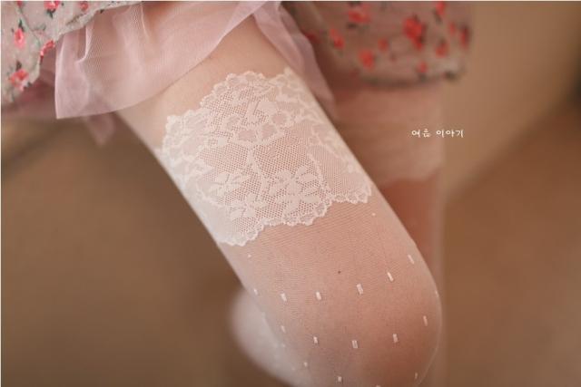 The Princess White Thigh Lace Stockings Pantyhose Leggings white