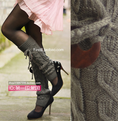 Thermal twisted yarn ankle sock leg cover pile of pile of socks boots over-the-knee strap wooden ring female