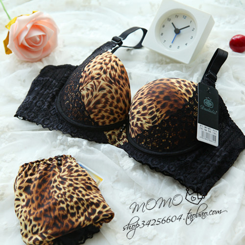 Thickening push up adjustable 3 breasted lace leopard print sexy underwear bra set