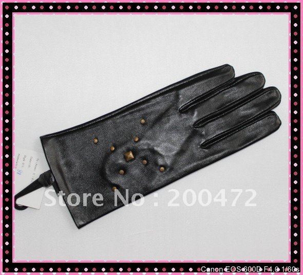 V195 simple style fashion leather gloves for woman with rivets