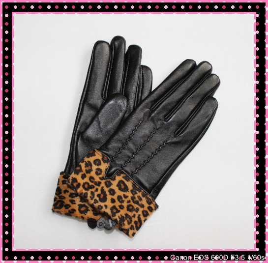 V201 simple style leather gloves for woman dressing with printed cuff