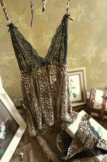 Victoria sexy cute little leopard print lace set nightgown