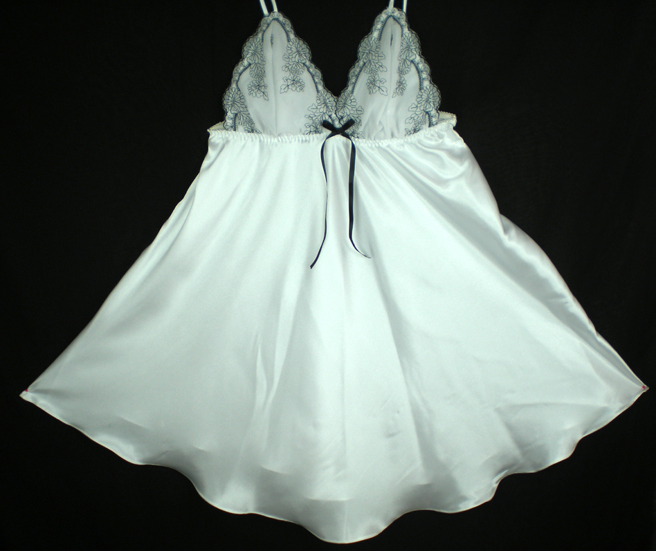 Victoria white sexy chiffon nightgown suspender skirt expansion bottom plus size available