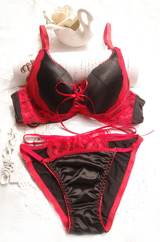 Vintage color block sexy little demon of deep V-neck lacing lace underwear set sexy bra set