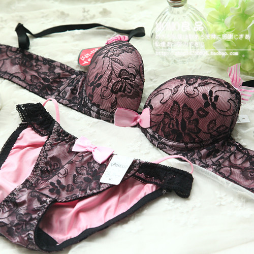 W little demon of thickening 3 breasted concentrated push up sexy gauze underwear bra set