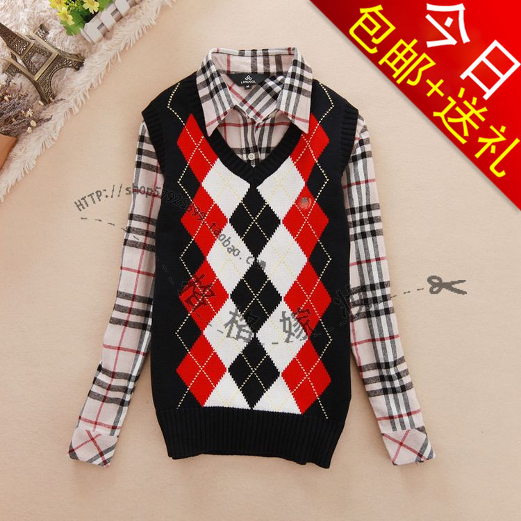 w0) 2012 preppy style Women 100% cotton V-neck plaid waistcoat basic small sweater vest sweater