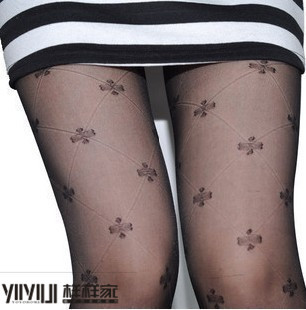 W54 2012 spring women's velvet four leaf grass large mesh pantyhose stockings