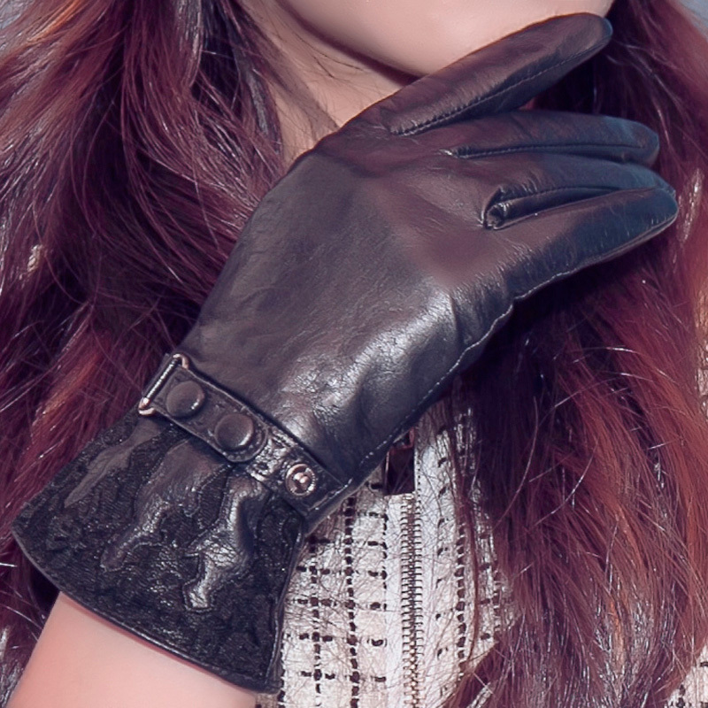 Winter lace thermal genuine leather gloves women's short design suede gloves igsfw11059