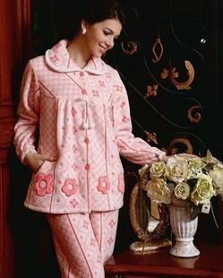 Winter women's lounge coral fleece thickening sleepwear lounge buckle embroidered classic long-sleeve set