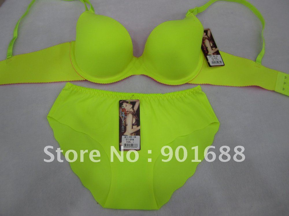 woman push up  fashionable   seamless bra set   B  cup only