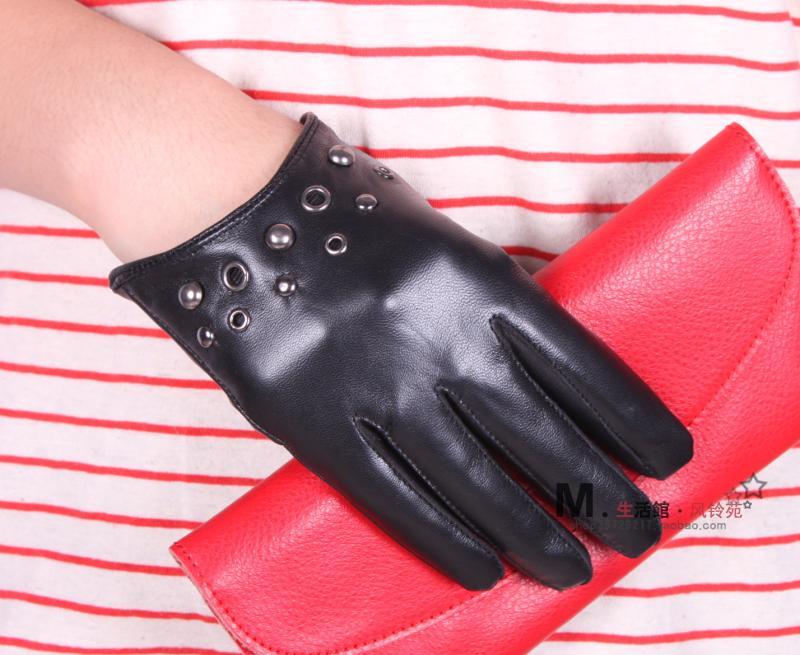 Women's double rivet sheepskin gloves female thin genuine leather short design motorcycle leather gloves genuine leather gloves