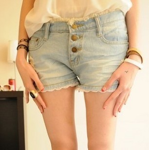 Women's s235 fashion lace decoration buttons summer denim shorts