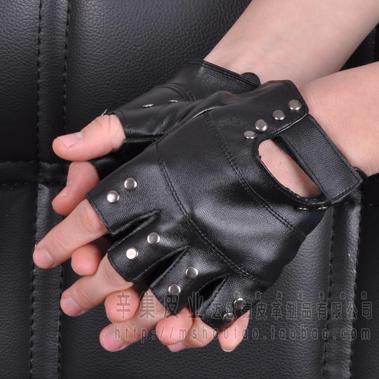 Women's semi-finger rivet punk leather gloves fashion mitring