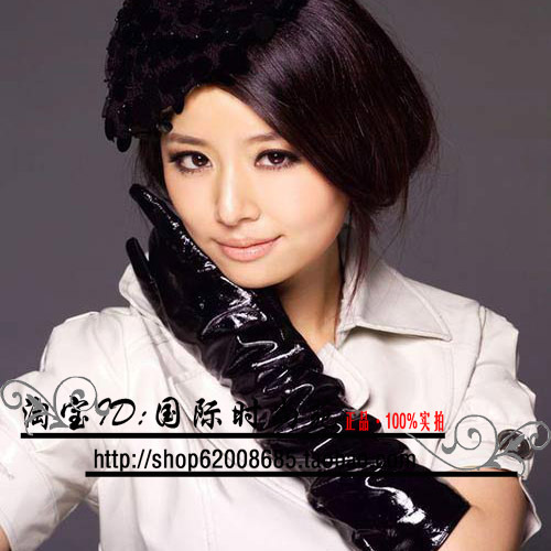 Women's sheep japanned leather 40 medium-long gloves black patent leather starry