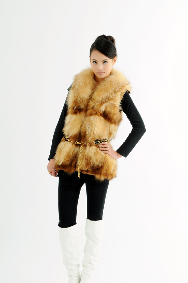 Women Winter Warm Rabbit Fur Vest with Luxury Raccoon Dog Fur Collar and Fashion Belt